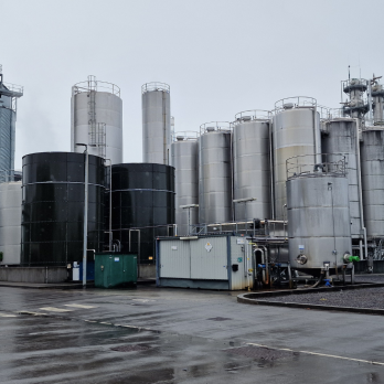 Outdoor view of the Tullamore Distillery